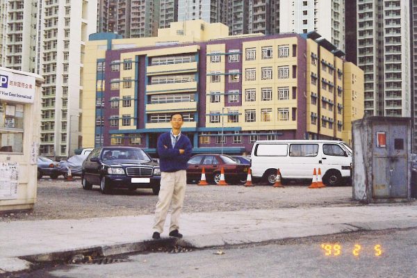 1999胡平外貌