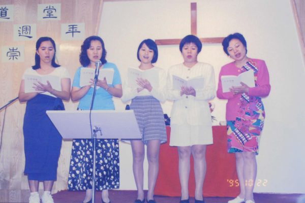 婦女獻唱2